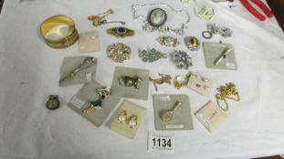 A mixed lot of costume jewellery including vintage.