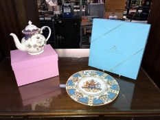 A boxed 'The Royal Collection Victoria' teapot & a boxed 'The Royal Collection' Doulton plate
