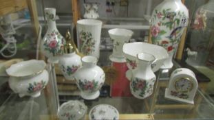 Ten pieces of Aynsley Pembroke pattern china.