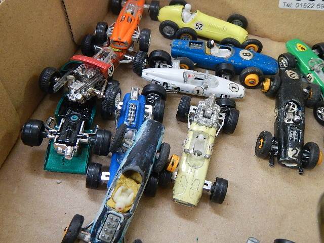 A mixed lot of die cast racing cars. - Image 2 of 2