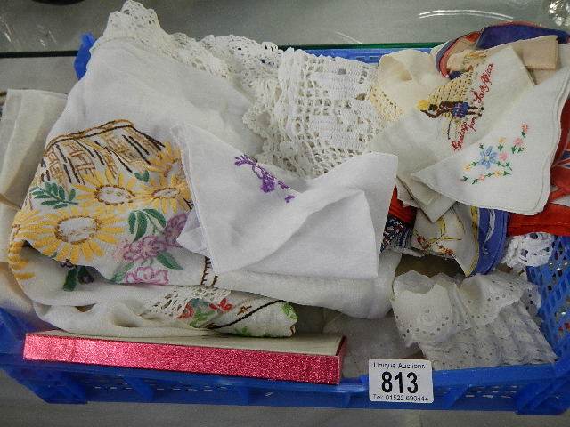 A box of assorted linen. - Image 2 of 2