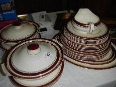 An Alfred Meakin dinner set. (Collect only)