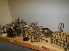 A mixed lot of silver plate including toast racks.
