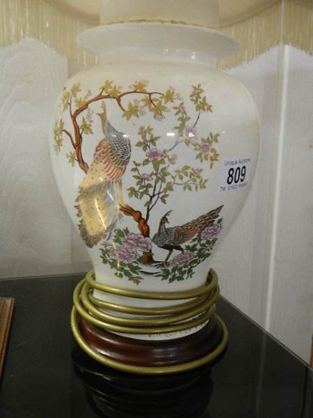 An oriental style table lamp. (collect only). - Image 2 of 2