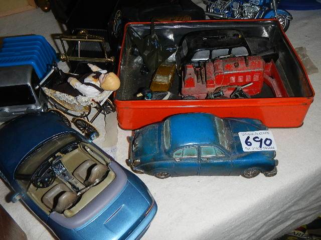 A mixed lot of model cars etc., - Image 3 of 3