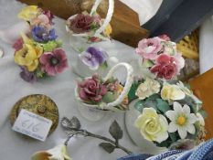 A mixed lot of porcelain flower bowls.