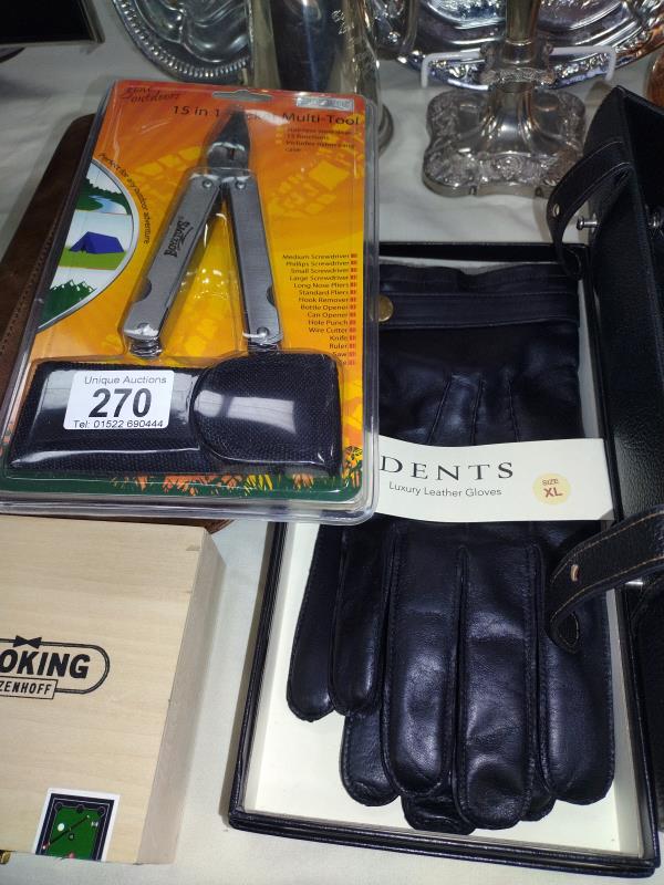 Boxed Dents leather gloves size XL, cased bar set & pool themed ashtray etc. - Image 3 of 5