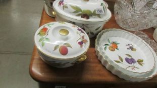 A large quantity of Royal Worcester Evesham pattern dinner ware. COLLECT ONLY.