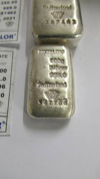 A 250 gram silver bar/ingot and a 100 gram silver bar/ingot. - Image 3 of 3