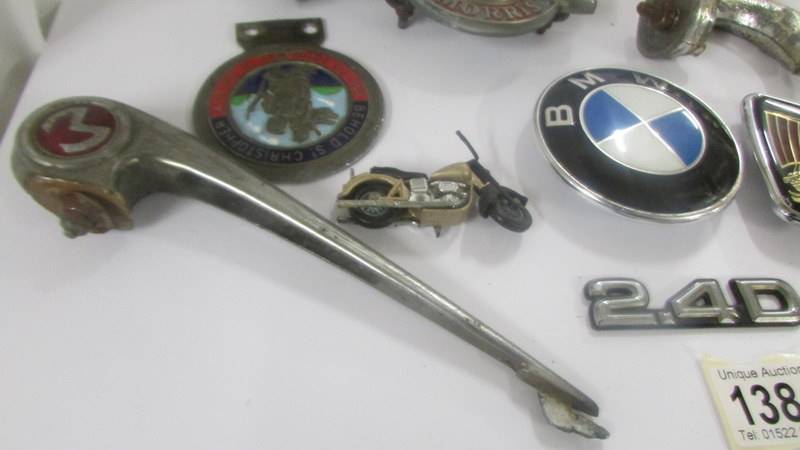 A mixed lot of car badges including Morris Minor bonnet mascot etc., - Image 5 of 6