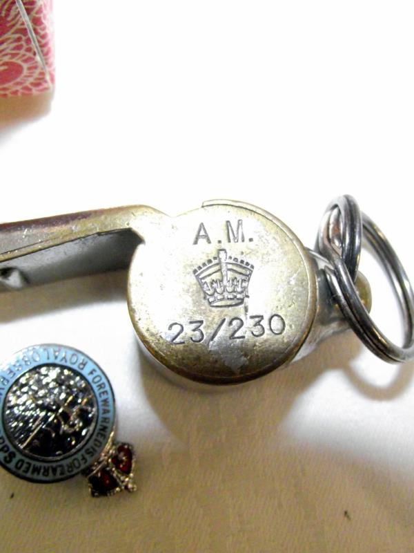 A Royal Welsh Fusiliers belt buckle and other military badges and patches - Image 4 of 5