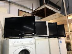 7 flat screen tv's, only 1 remote, 1 missing stand, all sold as untested, COLLECT ONLY