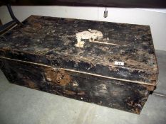 An old large tin trunk, size; 88cm x 46cm, height 32cm, COLLECT ONLY