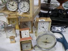 A mixed lot of spring wind and battery mantel clocks.