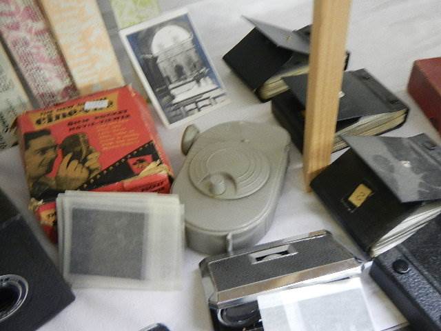 A mixed lot of old camera's and eight albums of negatives. - Image 3 of 7