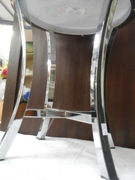 A mid to late 20th-century chrome stool with white seat. COLLECT ONLY. - Image 2 of 3