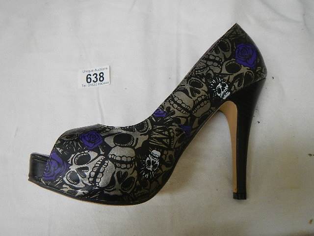 A pair of 'Iron Fist' high heel shoes. size 39. - Image 2 of 3