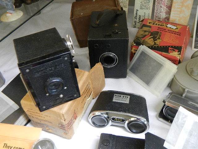 A mixed lot of old camera's and eight albums of negatives. - Image 2 of 7