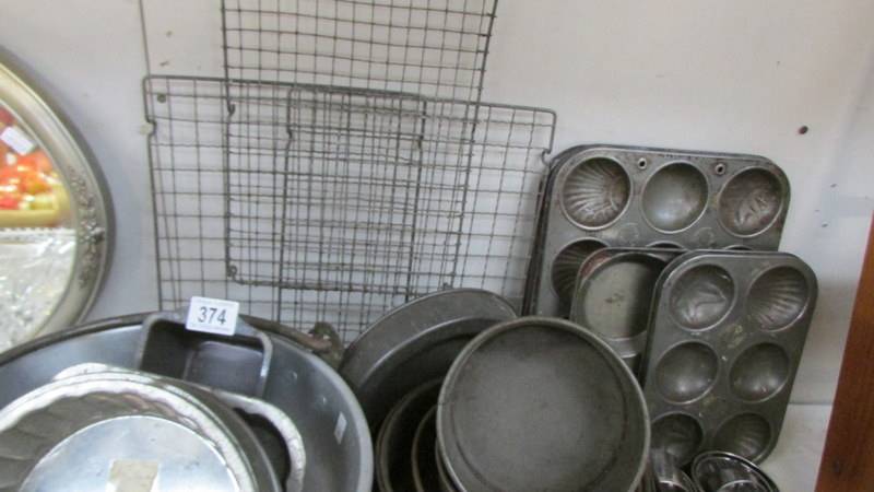 A good lot of vintage baking trays etc., COLLECT ONLY. - Image 3 of 3