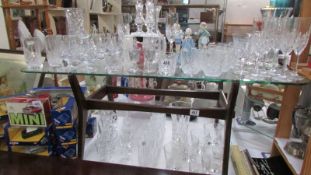 A mixed lot of glass ware. COLLECT ONLY.