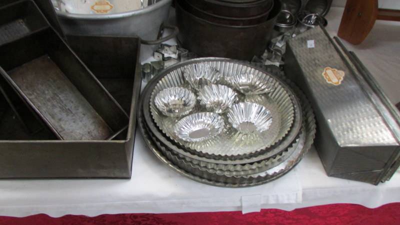 A good lot of vintage baking trays etc., COLLECT ONLY. - Image 2 of 3