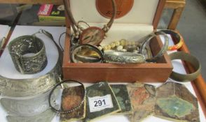 A mixed lot of costume jewellery etc.,