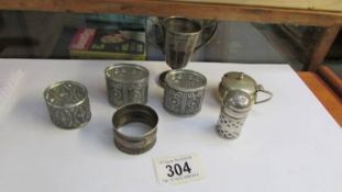 A mixed lot including napkin rings.