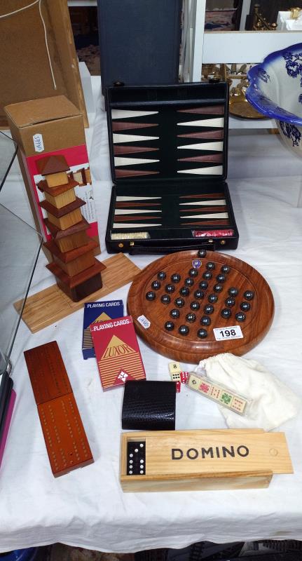 A quantity of Vintage style games including Marble Solitaire, backgammon etc.