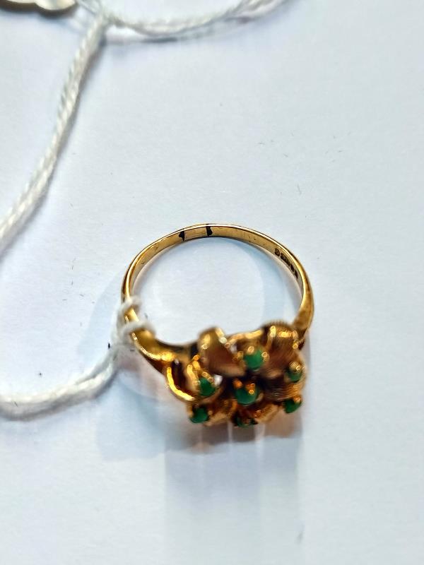 A circa 1980 turquoise set ring in gold - Image 4 of 4