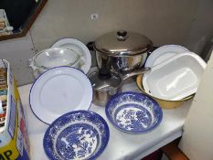 A quantity of kitchenalia including Pyrex, enamel, stainless steel & blue willow