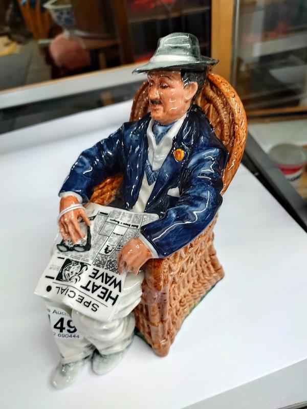 A Royal Doulton figure 'Taking things easy' HN2677 - Image 2 of 3