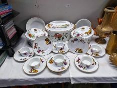 Royal Worcester 'Evesham' dinner/ table ware. COLLECT ONLY.