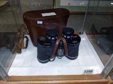 A pair of Swift Audubon wide field binoculars 8.5 x 44.