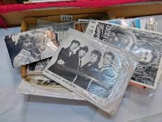 A mixed lot of signed photographs & signatures including Coronation Street, The Searchers, Paul