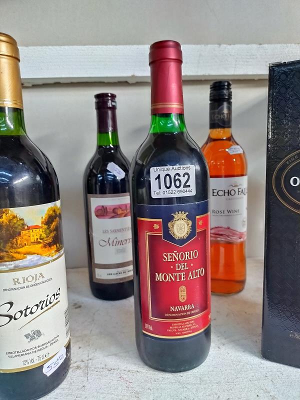 Seven bottles of assorted wine and a bottle of Croft Original Sherry. COLLECT ONLY - Image 3 of 4