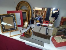 A quantity of frames including gilt oval example & set of 4 mirrors. COLLECT ONLY.
