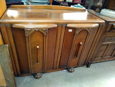 1930's oak sideboard. 122cm x 50cm x height 90cm. COLLECT ONLY.