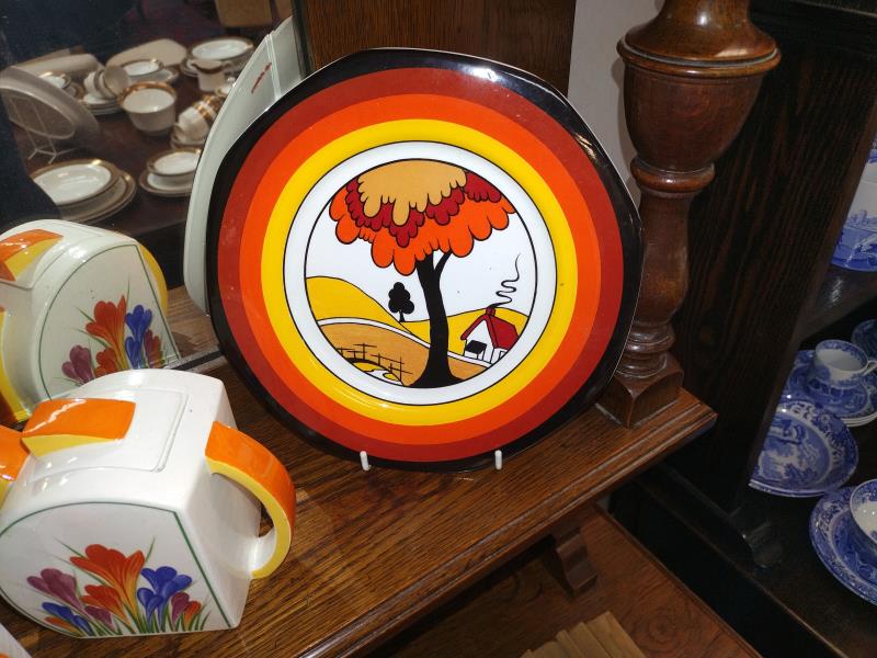 A collection of Clarice Cliff style pottery etc. - Image 4 of 4