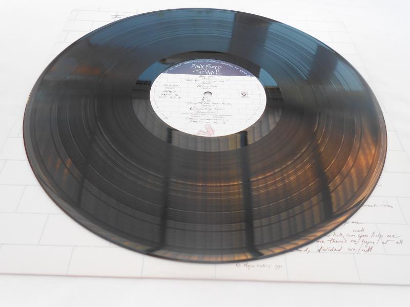 Pink Floyd - The Wall UK 1st press double LP Record SHDW 411 SHSP 4111A-U2 B-3U 4112A-3U and B-2U - Image 11 of 15
