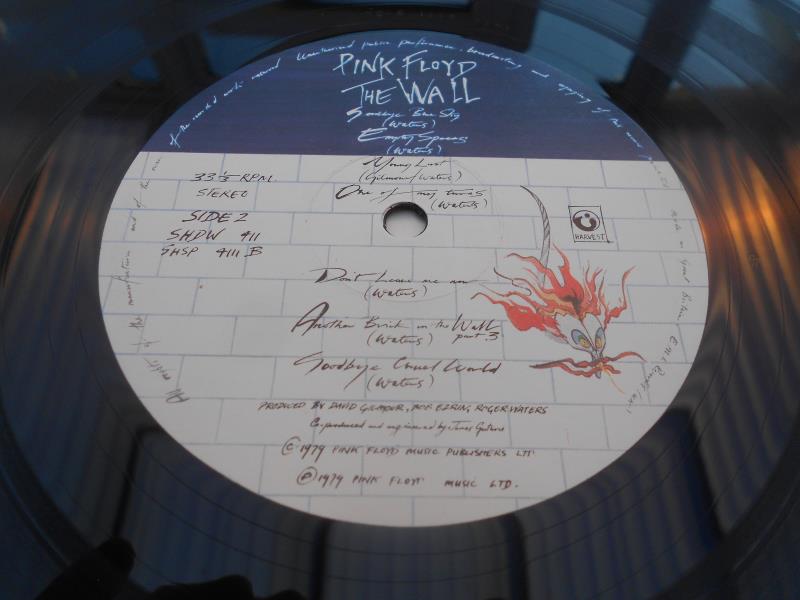 Pink Floyd - The Wall UK 1st press double LP Record SHDW 411 SHSP 4111A-U2 B-3U 4112A-3U and B-2U - Image 10 of 15