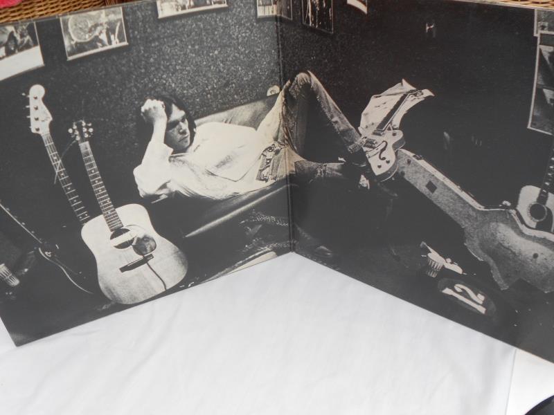 Neil Young collection x 9. All Original LPs In amazing excellent plus to near mint condition - Image 23 of 29