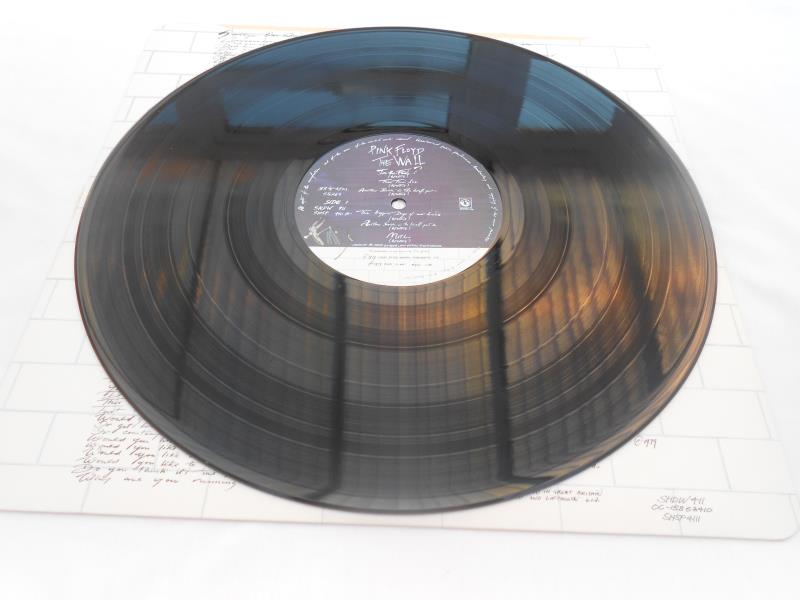 Pink Floyd - The Wall UK 1st press double LP Record SHDW 411 SHSP 4111A-U2 B-3U 4112A-3U and B-2U - Image 7 of 15