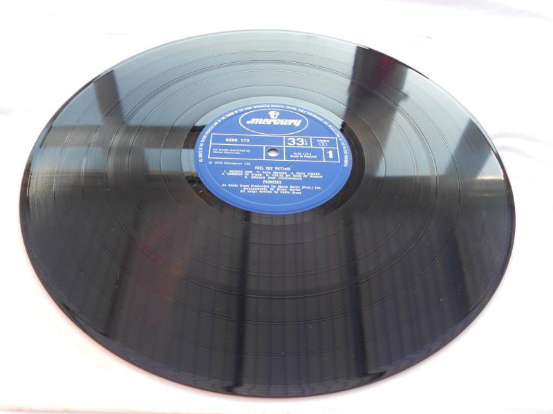 Pioneers ? Feel the Rhythm UK LP 1976 record 9286172 1Y-5 and 2Y-3 NM The vinyl is in near mint - Image 7 of 10