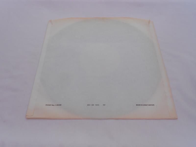 King Crimson ? The Missing Piece. UK 1st press record LP CHR 1152 A-1 R and B-1 R N/M The vinyl is - Image 9 of 9