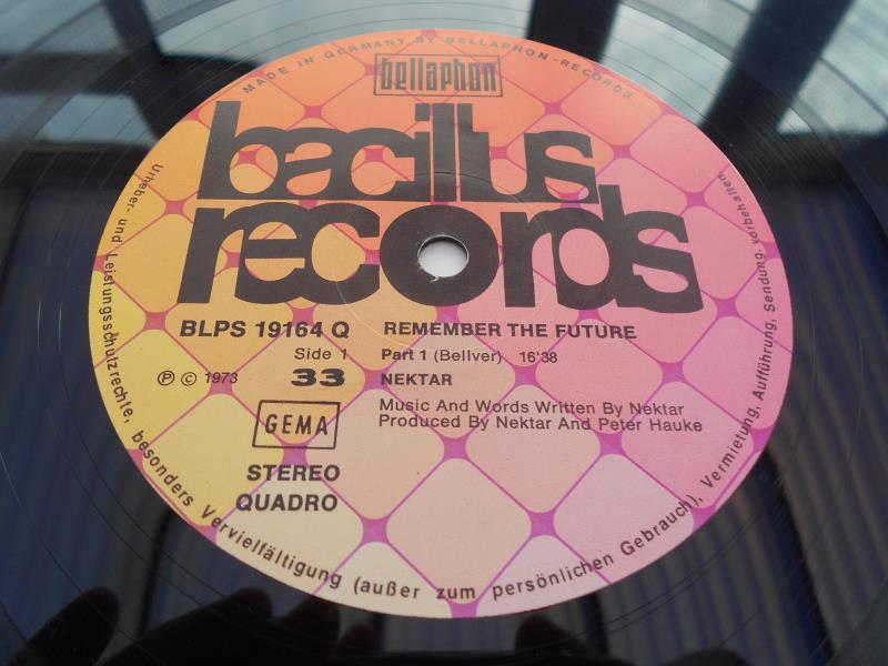 Nektar ? Remember the Future. German Quadraphonic LP BLPS 19164 Q-A and Q-B NM The vinyl is in - Image 10 of 14