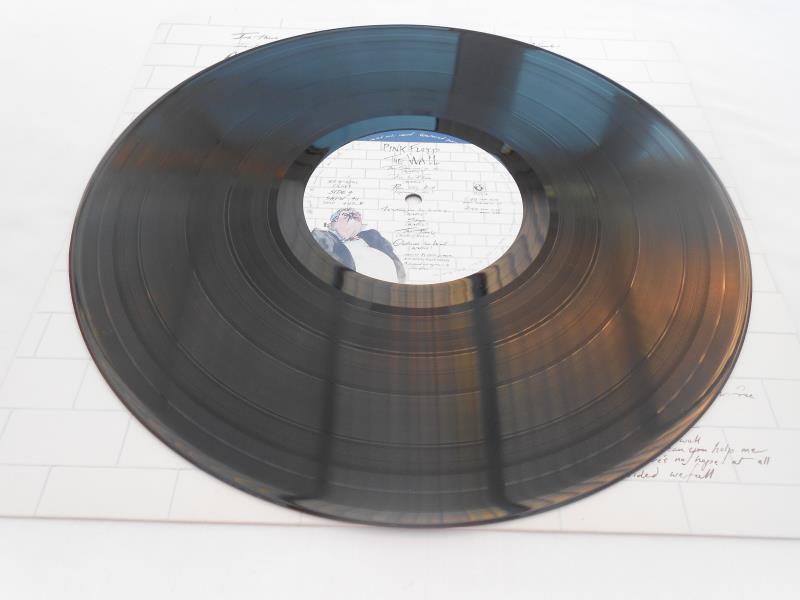 Pink Floyd - The Wall UK 1st press double LP Record SHDW 411 SHSP 4111A-U2 B-3U 4112A-3U and B-2U - Image 13 of 15