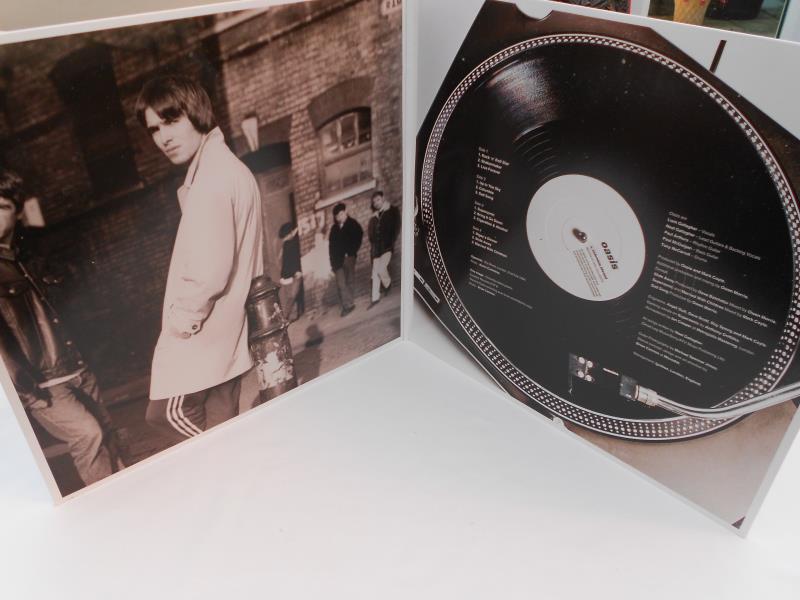 Oasis ? Definitely Maybe UK double LP RKIDLP70 NM Both vinyls are in near mint condition with a high - Image 6 of 13