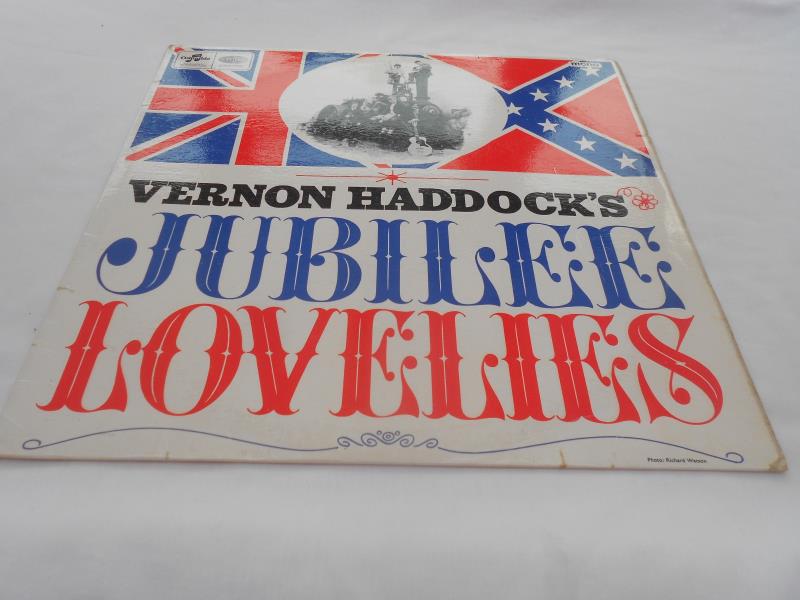 Vernon Haddock?s Jubilee Lovelies UK 1st press SX 6011 XAX 2990-1 and 2991-1 VG The vinyl is in very - Image 2 of 10