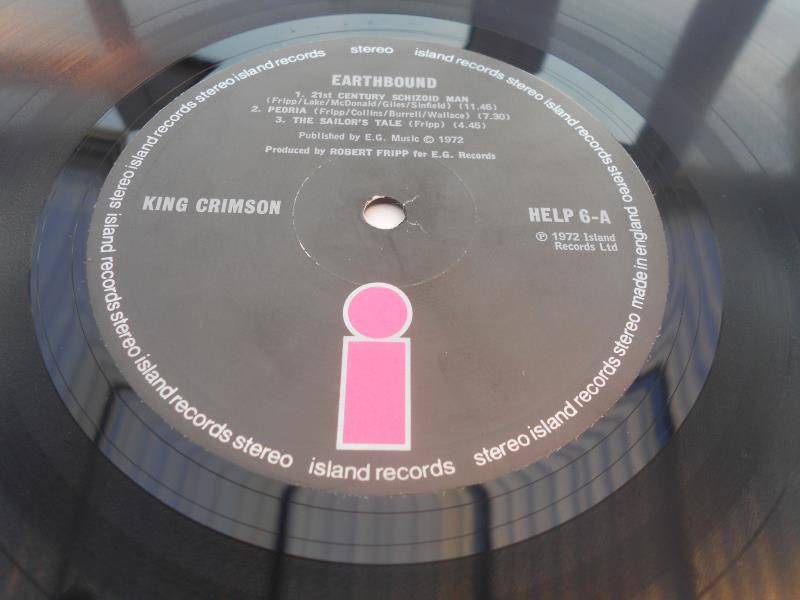 King Crimson ? Earthbound. UK record LP Help 6 A-3U and B-1U N/M The vinyl is in near mint condition - Image 6 of 9