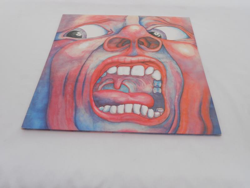 King Crimson - In the court of the Crimson King UK LP record. 2302057 A-1 and B-5 NM+ The vinyl is - Image 2 of 10